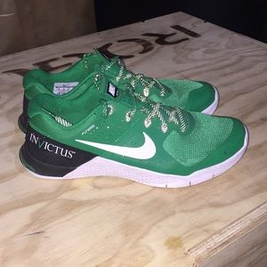 CrossFit Invictus Nike Metcon 2s